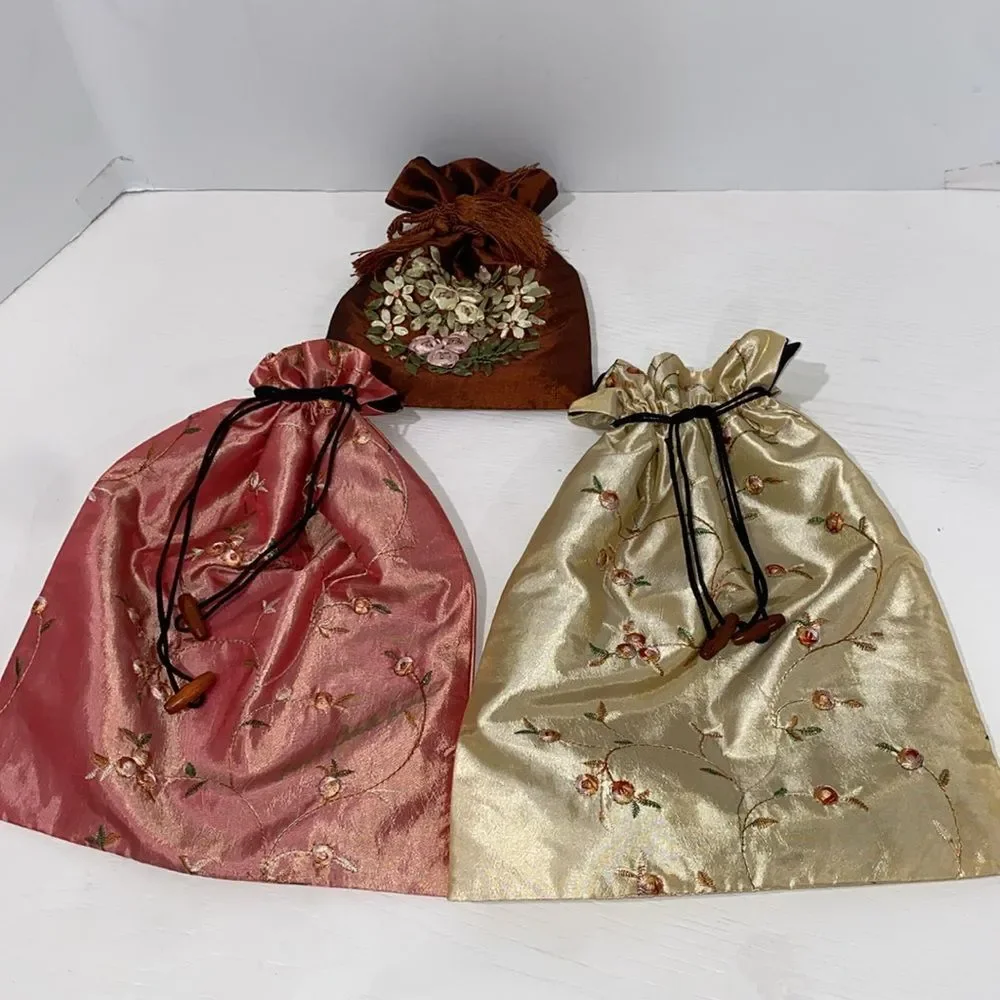 Wrapables Beautiful Embroidered Silk Travel Bag for Lingerie & Shoes